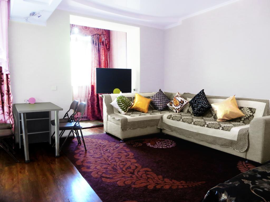 Maximus Apartament Bichkek Extérieur photo